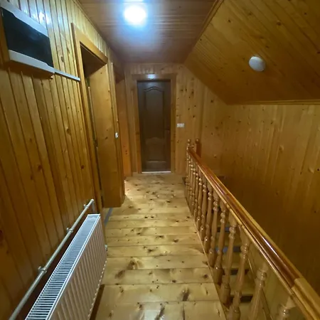 Διαμέρισμα Hutsulka House Mykulychyn