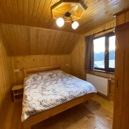 Hutsulka House *